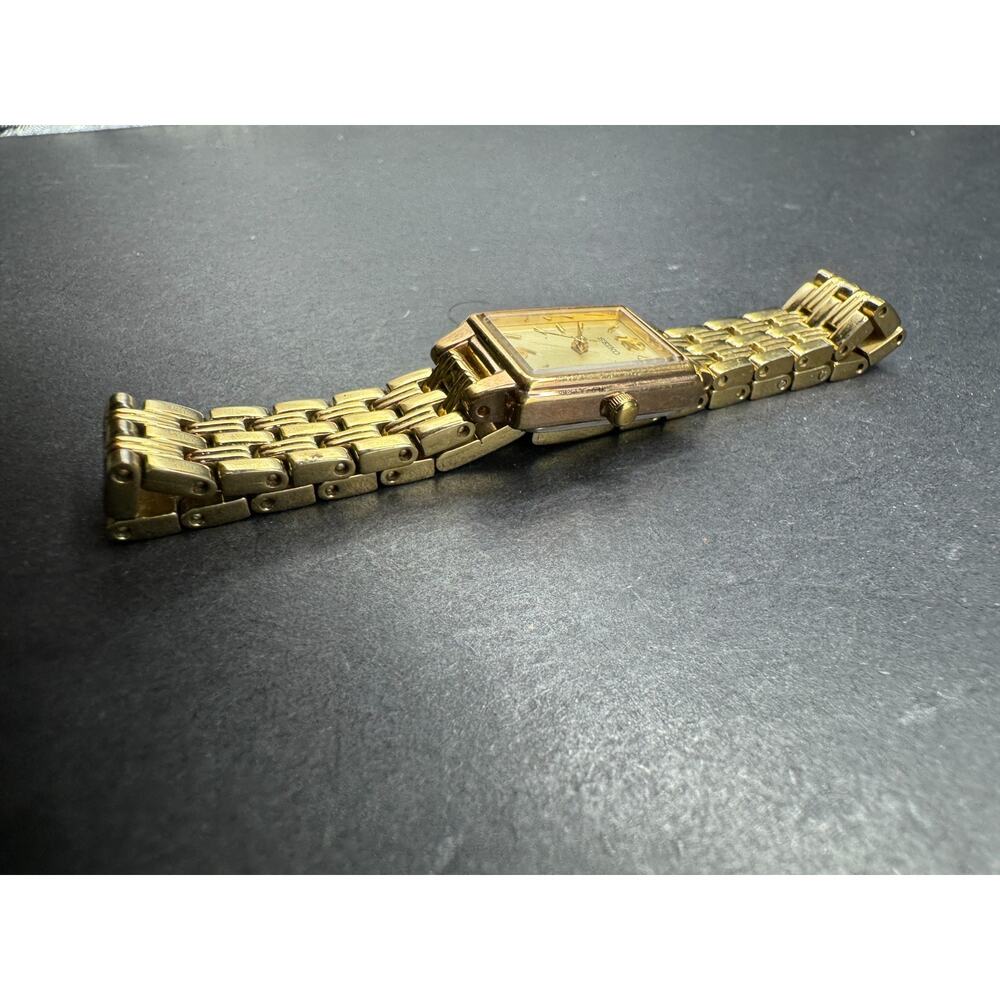 Seiko Tank Watch Women 16mm Champagne Dial Gold Tone Rectangle 1N01-0FH0 - Picture 5 of 8